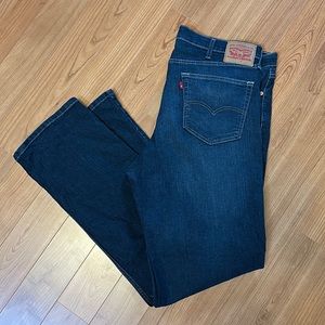 Men’s Dark Wash Levi’s 559